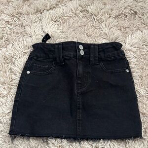 Art Class Black Fabric Detail